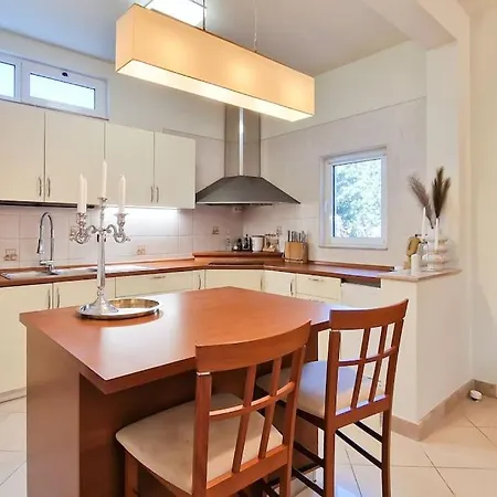 Kalliope, 200m Sea Appartement *