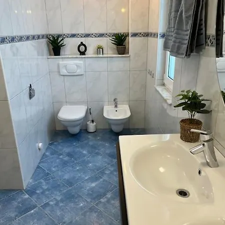 Kalliope, 200m Sea Apartment Kastela