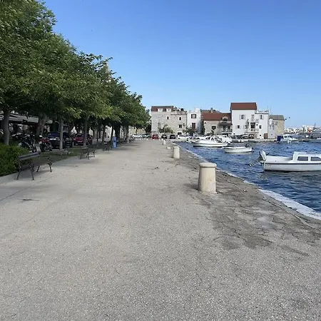 Apartment Kalliope, 200m Sea Kastela