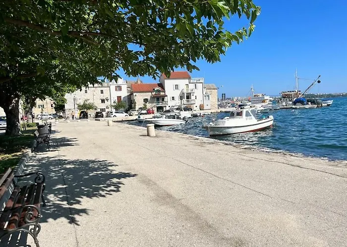 Daire Kalliope, 200m Sea Kastela