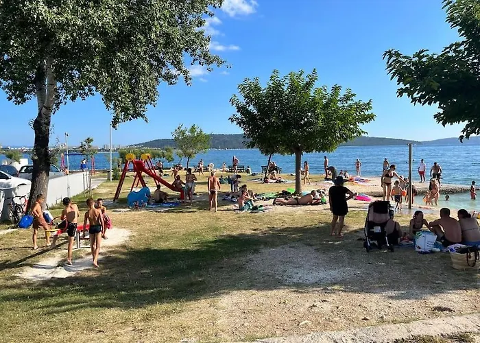 Kalliope, 200m Sea Kastela
